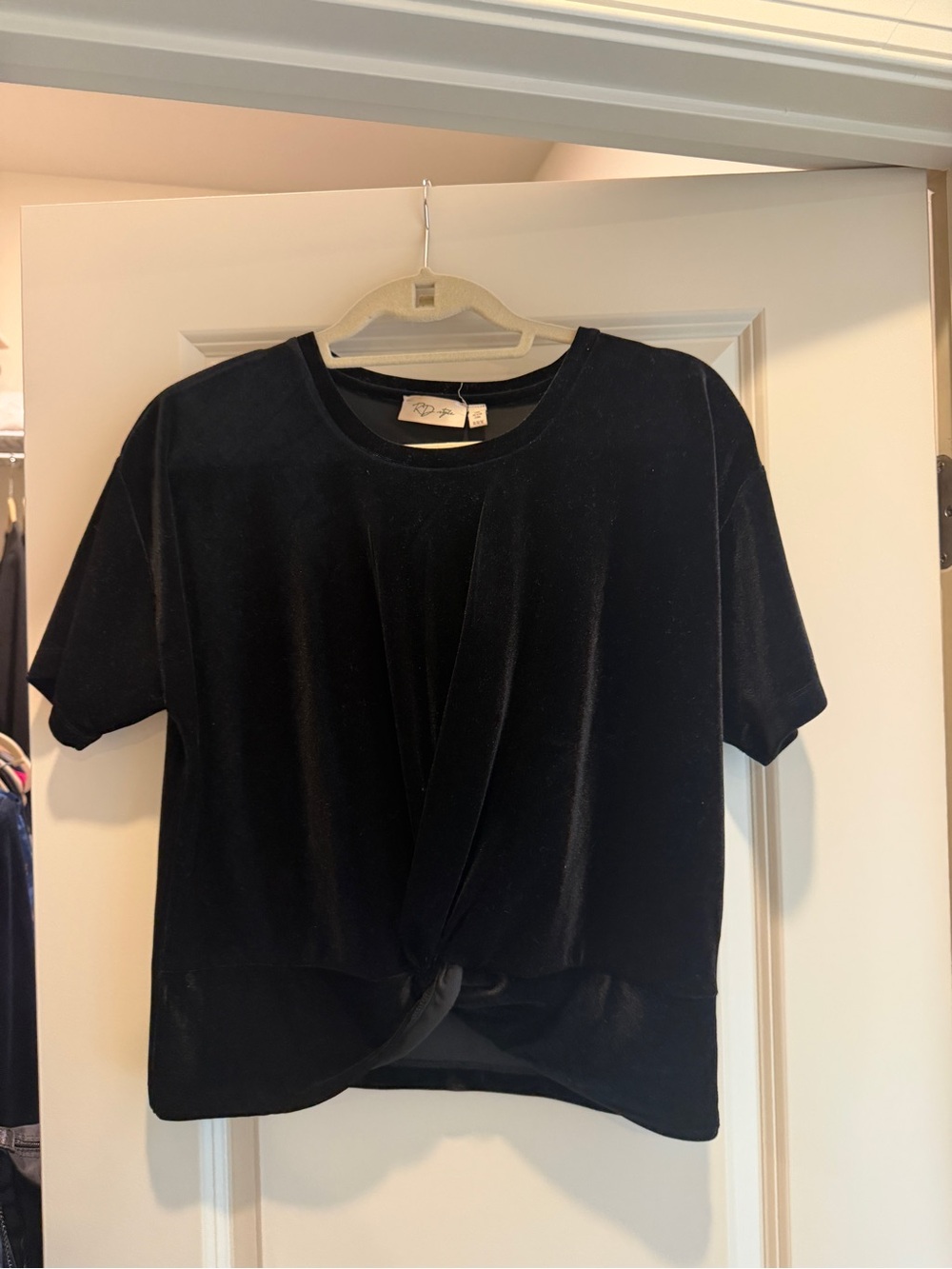 RD Style Black Velvet Twist-Front Short Sleeve Top
